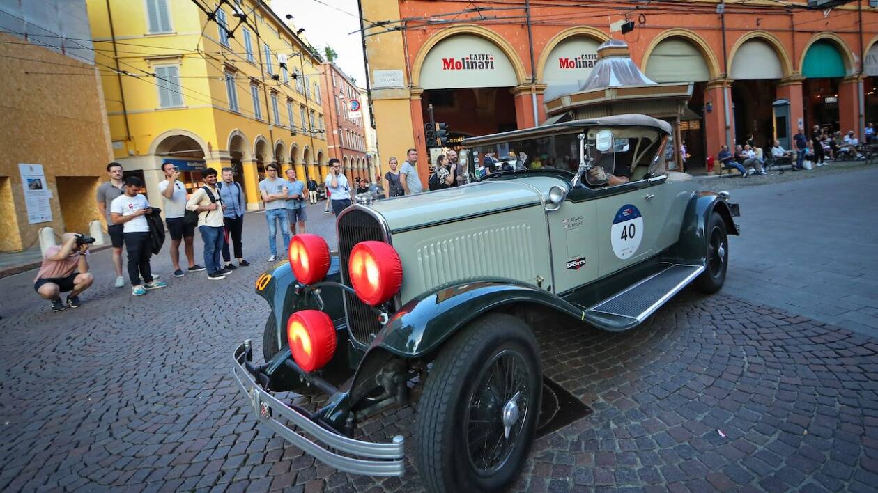 La Mille Miglia torna a Modena: domani la città accoglie l’evento