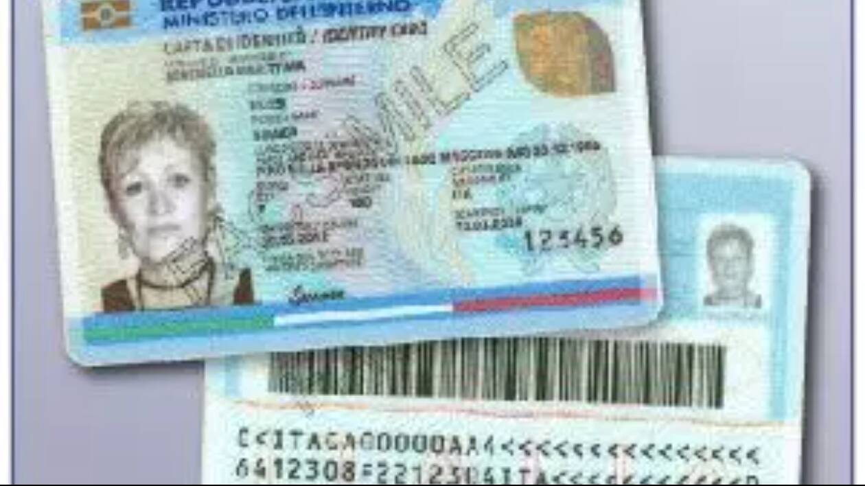 Carta d'identità cartacea, il Governo fa marcia indietro: resteranno valide fino a scadenza