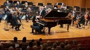 https://www.lapressa.it/articles/080216/conservatorio-pavarotti-pavarotti-TN.jpg