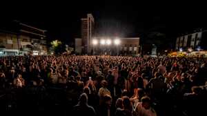 https://www.lapressa.it/articles/080232/apuntaenti-modena-sadre-feste-TN.jpg