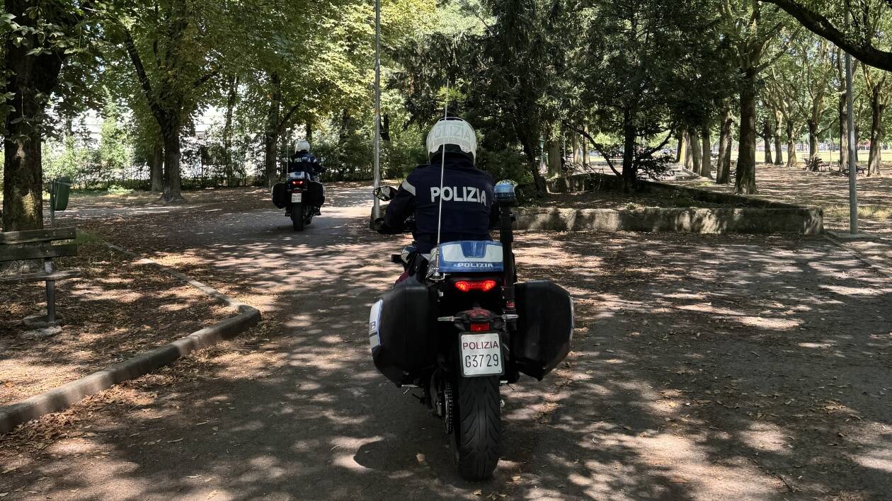 Modena: cerca di ingoiare 20 dosi di crack, arrestato nigeriano