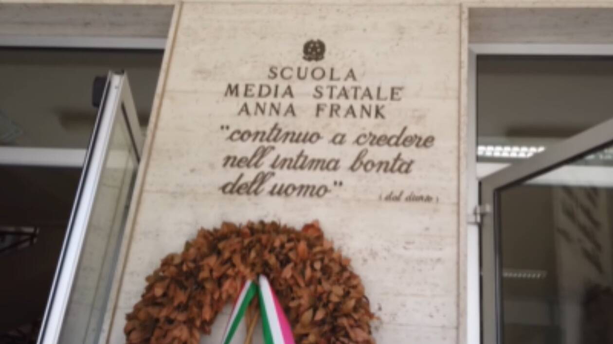 Amianto nel terreno, dopo 8 mesi di stop riprendono i lavori alla scuola Anna Frank di Castelvetro