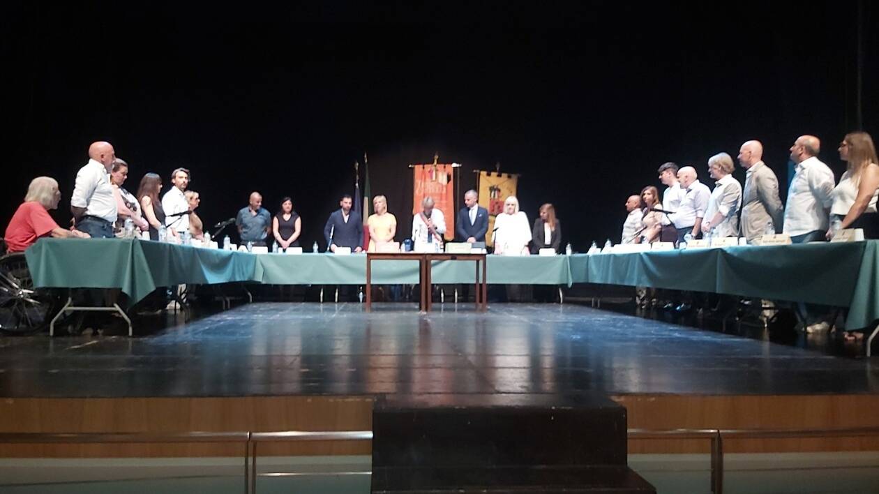 Vignola: Angelo Pasini sindaco giura davanti alla città e parte subito sulla sicurezza