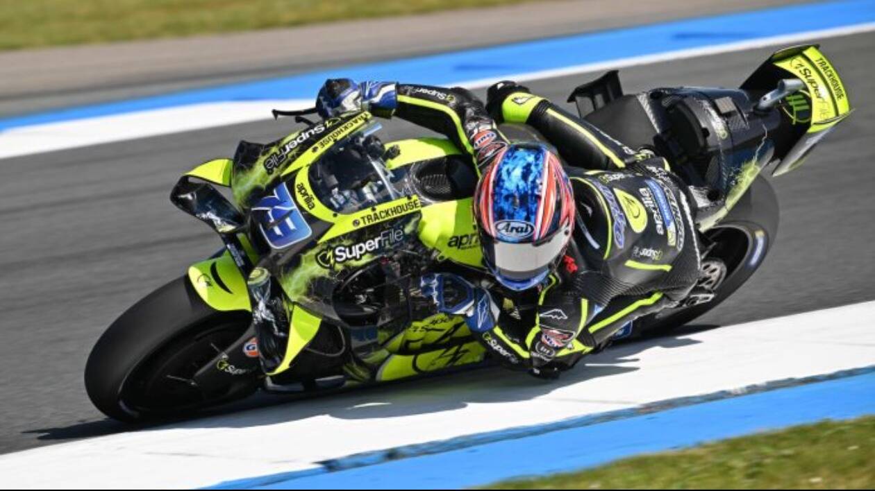 MotoGp, ad Assen vince Ogura davanti a Fernandez: brutta caduta per Bezzecchi