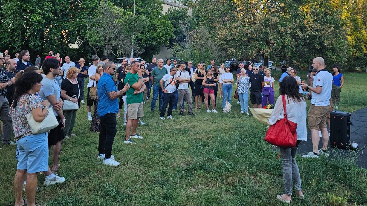'La paura non può diventare normalità': Meschieri anche a Reggio Emilia unisce i cittadini