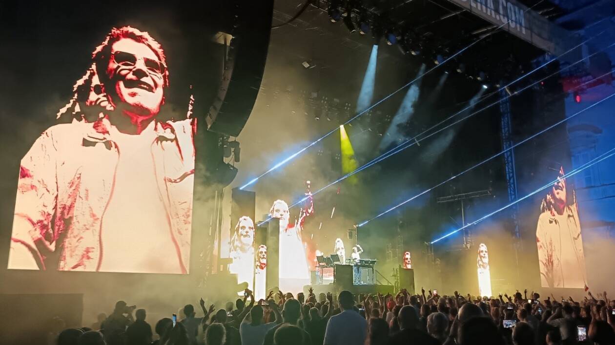Jarre suona ancora il futuro, show immersivo per il gran finale del Jazz Open Modena