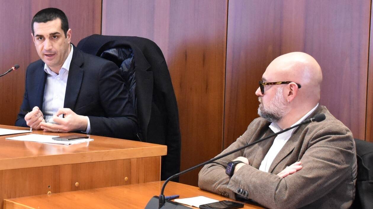 Muore dopo attentato di Modena, De Pascale si sbaglia, crede sia morta la turista tedesca e scrive all'ambasciatore
