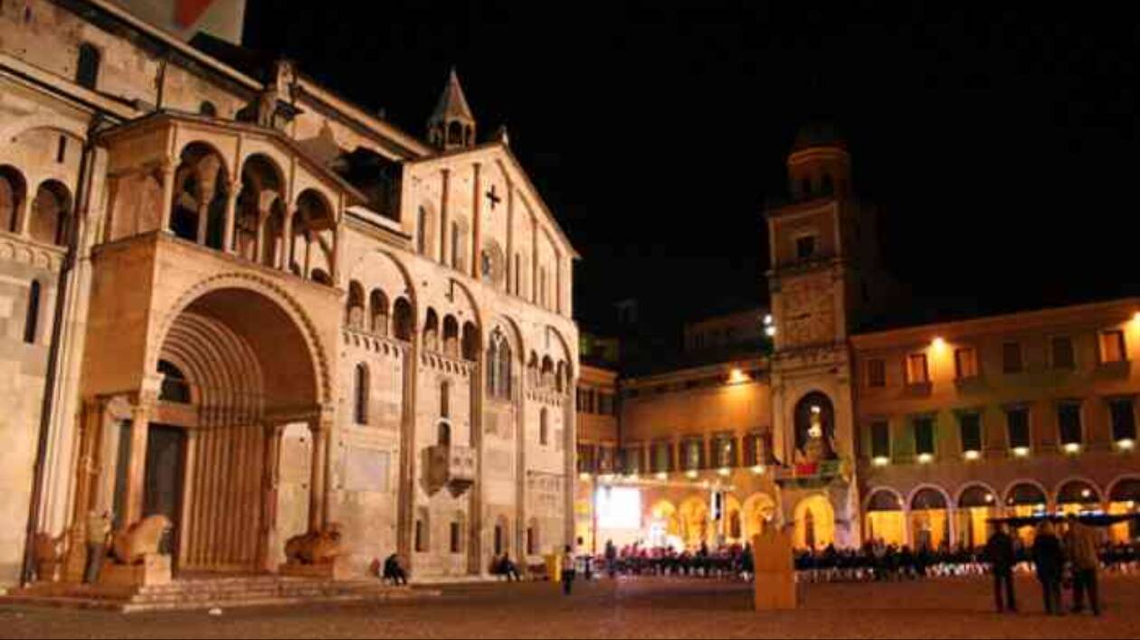 Duomo di Modena aperto ogni sabato fino a mezzanotte