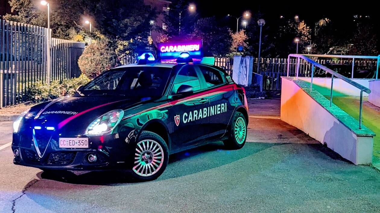 Pavullo, oltraggia e aggredisce carabinieri durante la manifestazione Non Solo Birra: arrestato albanese