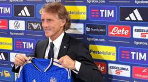 https://www.lapressa.it/articles/081150/maldini-nazionale-mancini-malag-TN.jpg