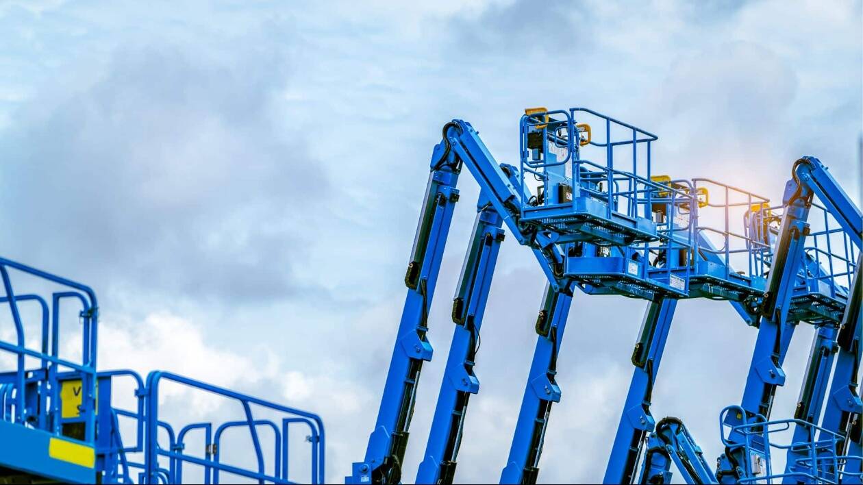 Sicurezza e competenze nel mondo del lavoro: l'importanza della formazione per la movimentazione delle merci