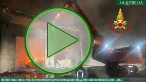 https://www.lapressa.it/articles/081394/gos-vigili-del-fuoco-incendio-finale-emilia-finale-emilia-TN.jpg