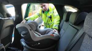 https://www.lapressa.it/articles/081422/sicurezza-auto-118-bimbi-in-auto-ausl-modena-TN.jpg
