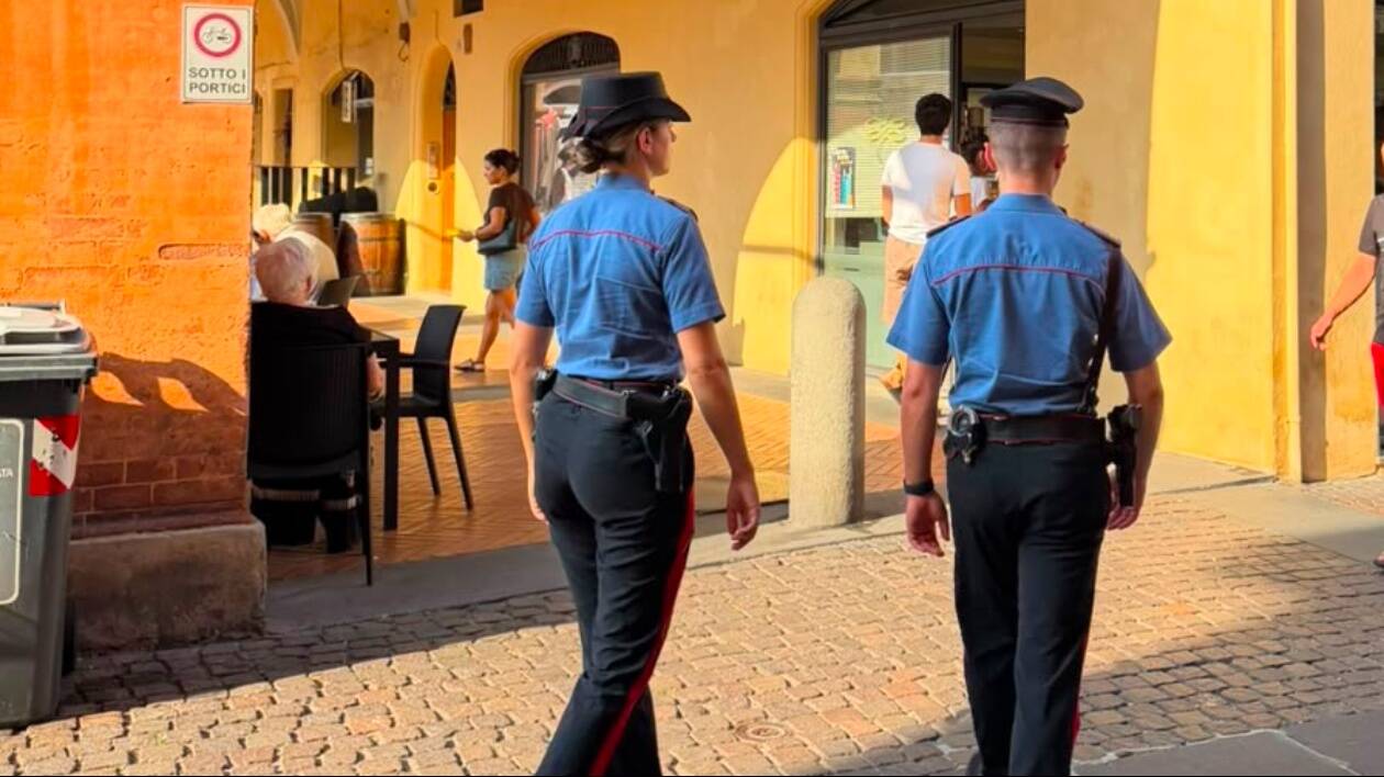Sassuolo, condotte violente nei pubblici esercizi: Daspo urbano per un 25enne
