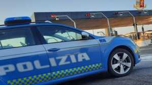 https://www.lapressa.it/articles/081443/polstrada-polizia-stradale-spaccio-arresto-TN.jpg