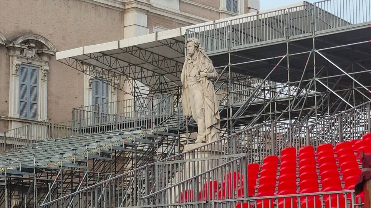'Modena, non c’è pace per Piazza Roma: dal Jazz Open al Mutina Beach Volley event'