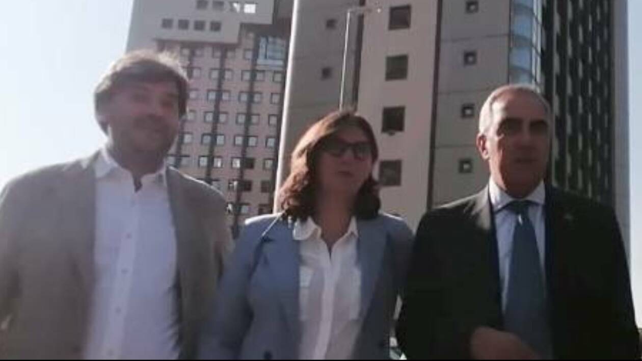 'Degrado Costellazioni: il modello dei maxi contenitori sociali va smantellato'