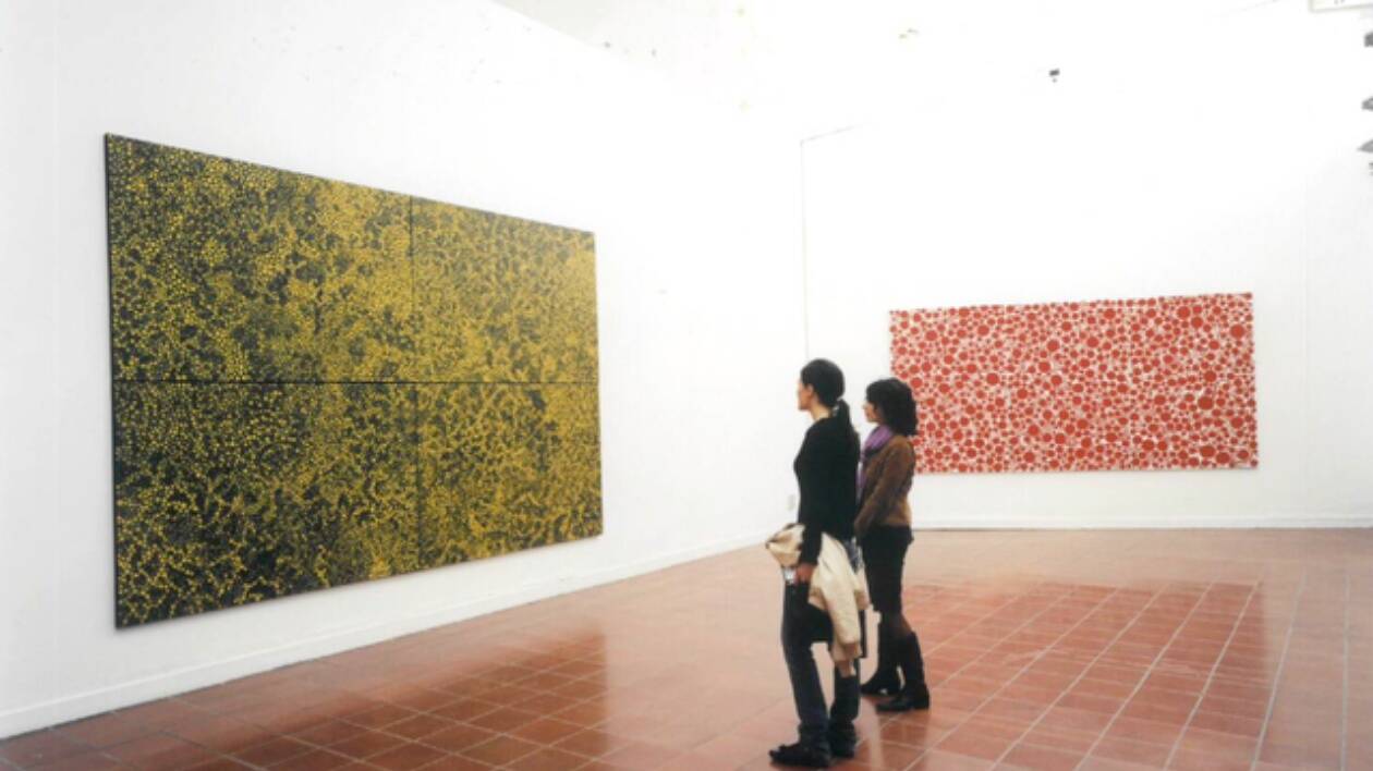 Addio all'artista giapponese Yayoi Kusama: il ricordo di Modena