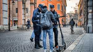 https://www.lapressa.it/articles/081765/droga-modena-TN.jpg