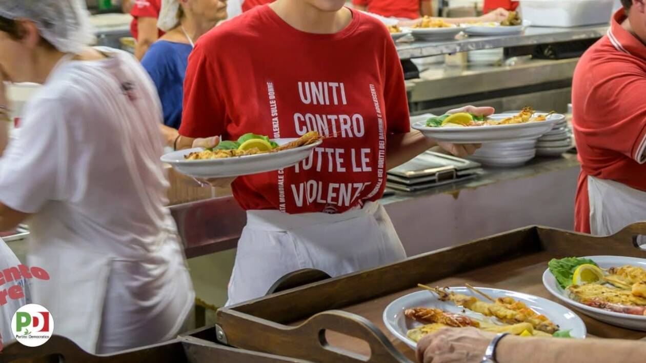 Festa dell'Unità di Modena, gli ambientalisti al Pd: 'Menu con troppo carne, non siete coerenti'