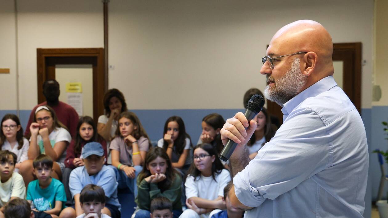 Modena, il sindaco loda il pensiero critico: ma non seguire la corrente è davvero conveniente?