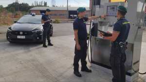 https://www.lapressa.it/articles/082168/guardia-di-finanza-modena-prezzi-carburanti-TN.jpg
