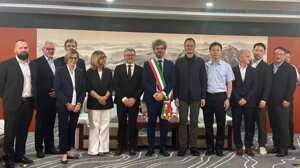 https://www.lapressa.it/articles/082243/cina-carpi-riccardo-righi-TN.jpg