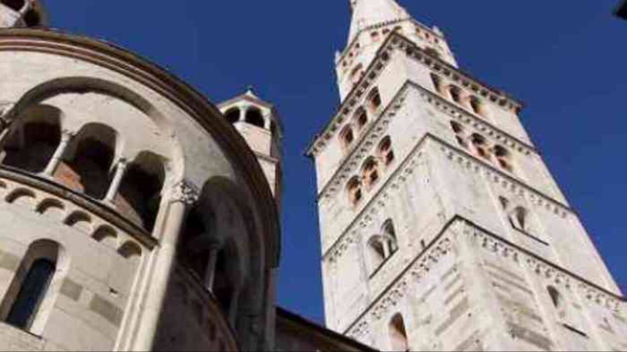 Ghirlandina patrimonio Umanità, Giovanardì: 'Stop a strisconi che la offendono'