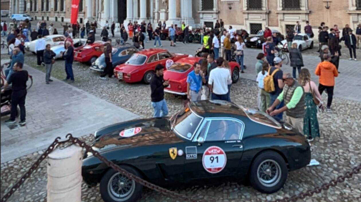 100 auto storiche per la 100 ore Classic con arrivo in piazza Roma
