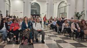 https://www.lapressa.it/articles/082664/mirandola-ausl-muzzarelli-mattia-altini-carpi-modena-letizia-budri-TN.jpg