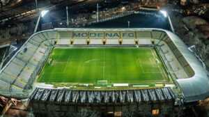 https://www.lapressa.it/articles/082704/modena-hellas-verona-TN.jpg