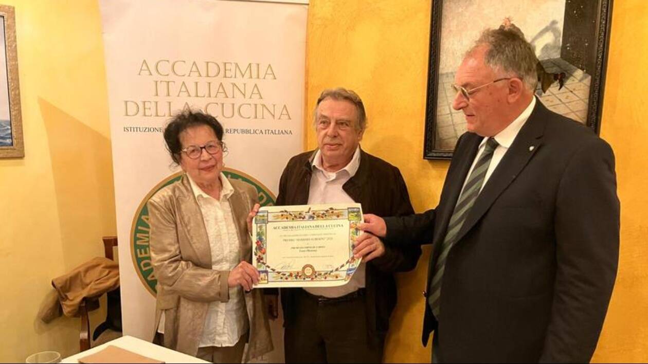 Carpi, al Forno De Caroli il premio Alberini dell'Accademia della cucina per la Stria bassa carpigiana