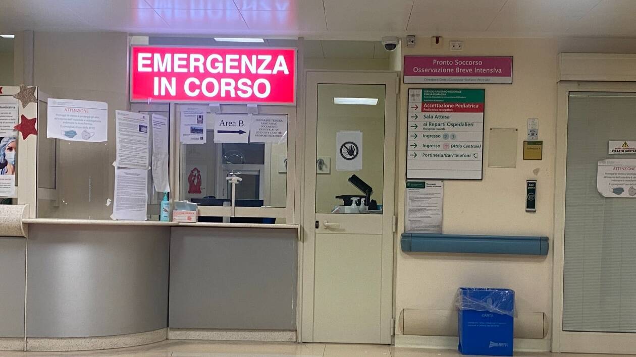 Policlinico svuotato, oggi pomeriggio maxi riunione dei 35 gruppi tecnici in Accademia a Modena