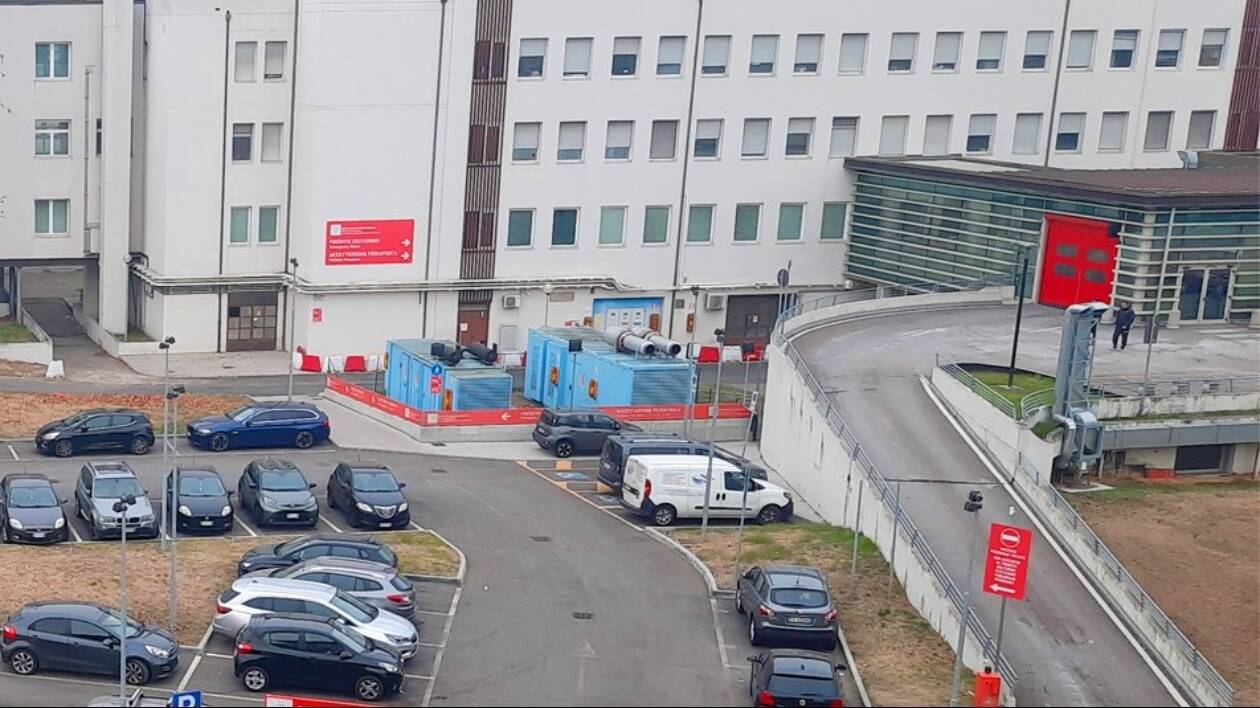 Perchè svuotare proprio il Policlinico di Modena? In regione ce ne sono tre più un Irccs a Reggio
