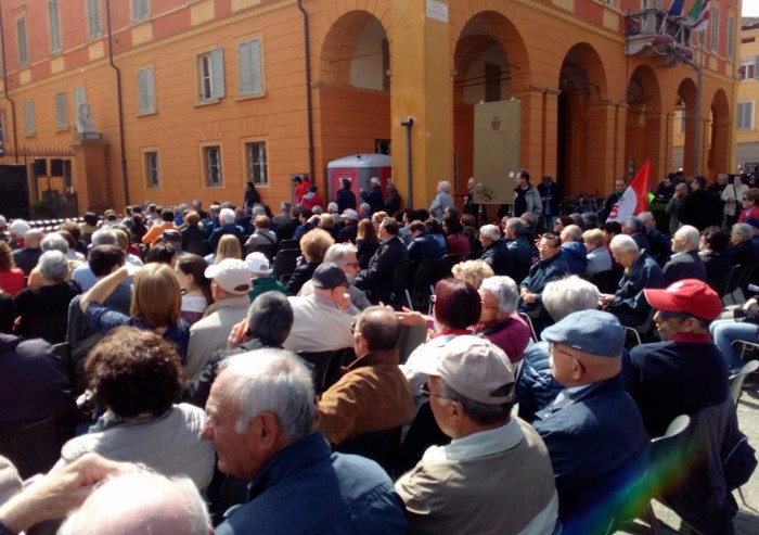 Il 25 aprile, Mattarella a Carpi: 'Superiamo le divisioni. Oggi come allora non ci piegheremo'