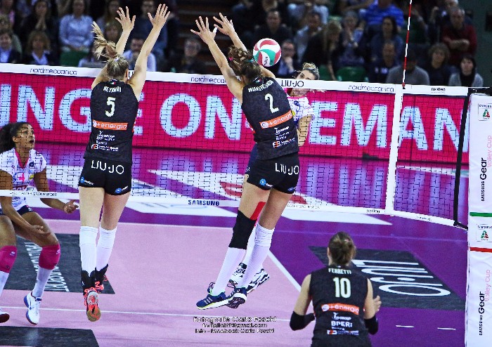 Volley Femminile Finale scudetto, Modena si aggiudica Gara 1