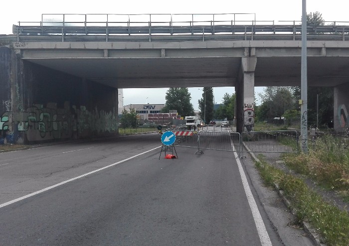 Tangenziale Carducci, distacco di calcinacci dal cavalcavia, ma la staticità non è a rischio