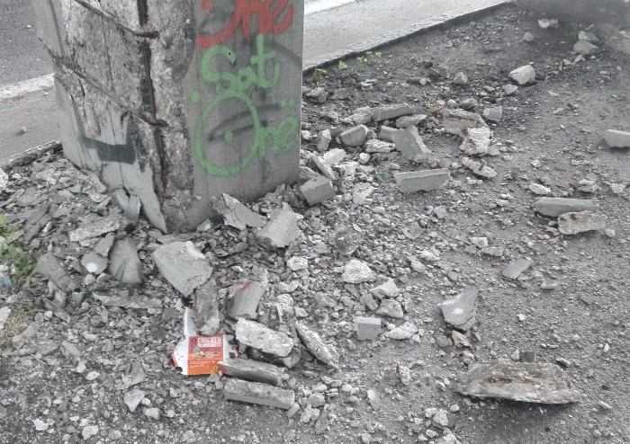 Tangenziale Carducci, distacco di calcinacci dal cavalcavia, ma la staticità non è a rischio