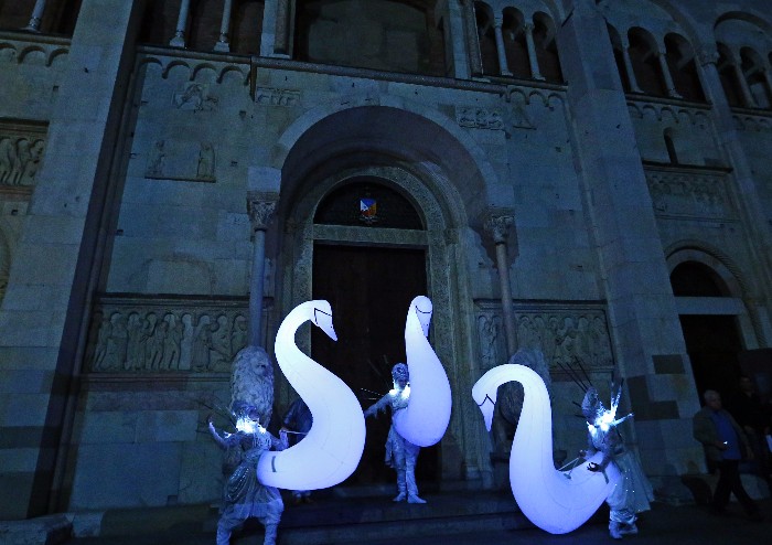 Giovane e stupenda notte bianca