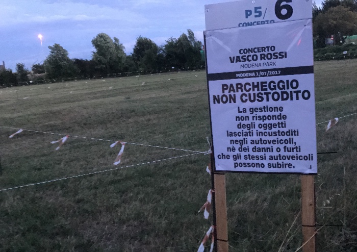 Modena, una vigilia tranquilla in attesa del concerto di domani sera