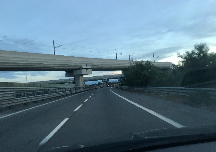 Modena, una vigilia tranquilla in attesa del concerto di domani sera