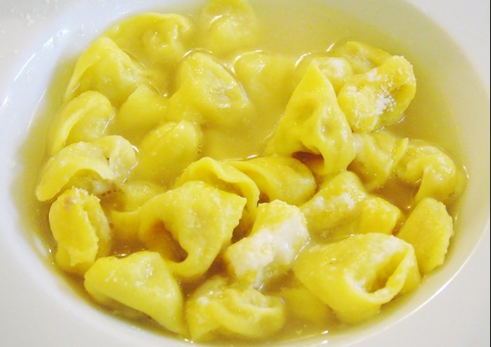 Debutto goloso per 'Brividi a cena'