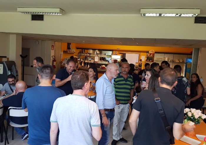 Il S.I.U.L.P brinda a 'tutti'