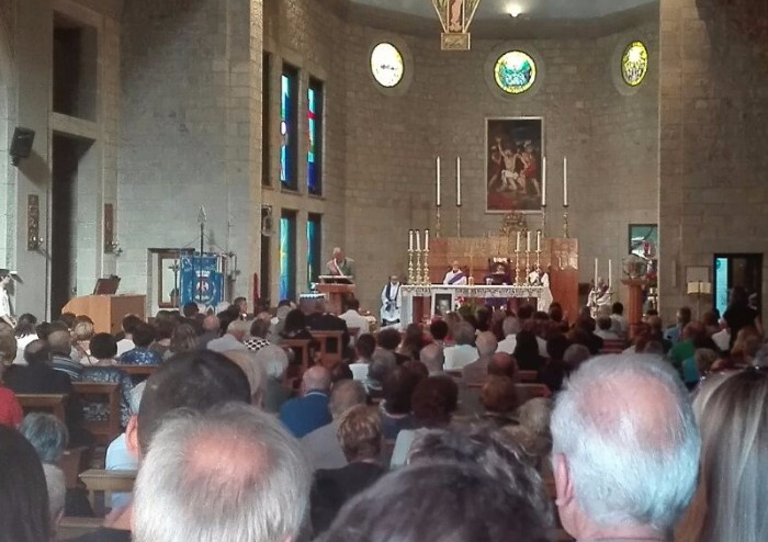Folla commossa per l'estremo saluto a Nino Fraulini