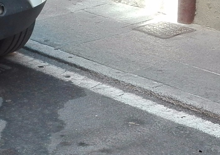 'Questa strada è un vespasiano'