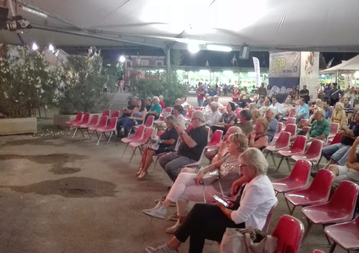 Poletti fa il vuoto alla festa, ma promette un pieno di lavoro