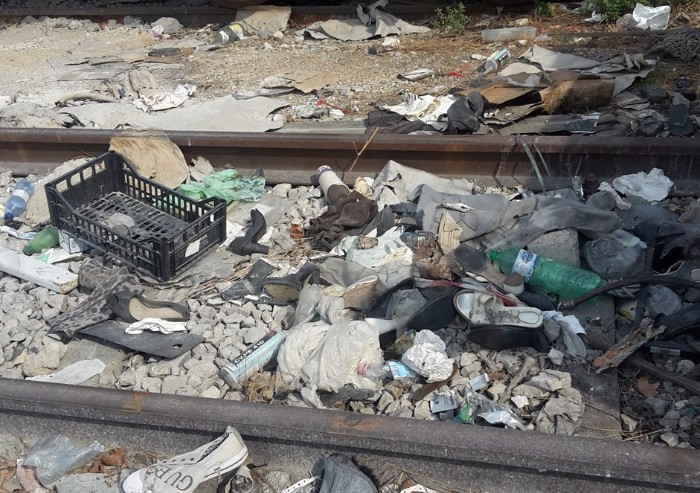 Stazione dei treni, viaggio nel degrado