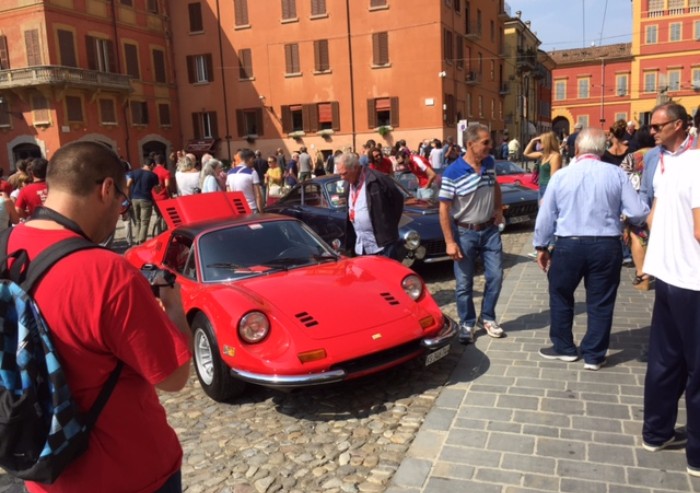 I 70 anni della Ferrari celebrati all'ombra del Palazzo Ducale