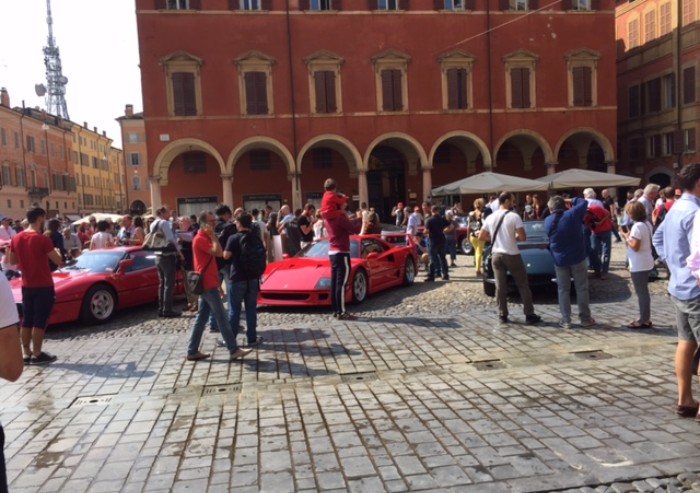 I 70 anni della Ferrari celebrati all'ombra del Palazzo Ducale