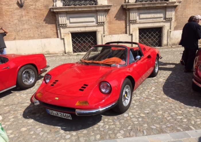 I 70 anni della Ferrari celebrati all'ombra del Palazzo Ducale